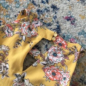 NWOT Off shoulder blouse tunic